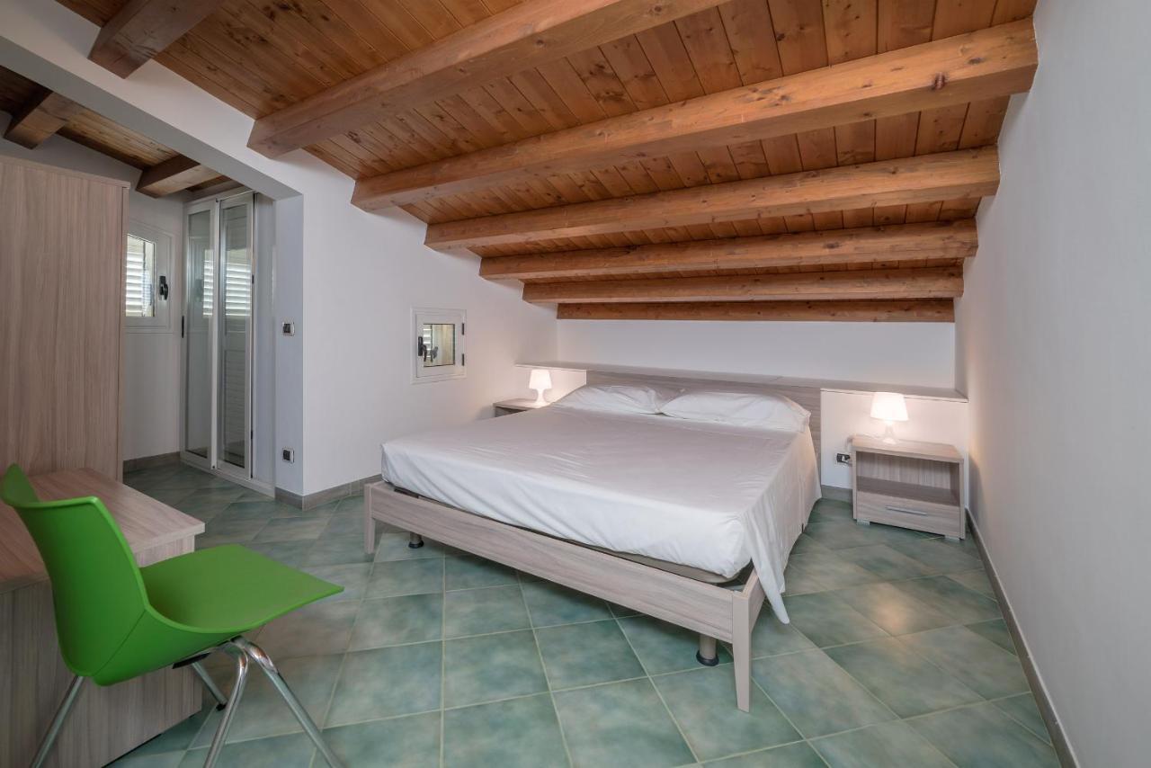 Archimede, Appartamento Con Vista In Centro A מרינה די רגוזה מראה חיצוני תמונה
