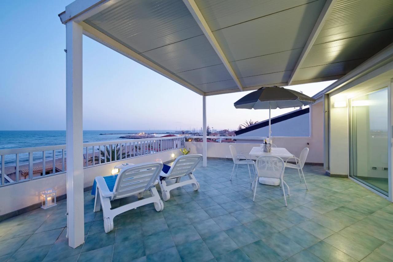 Archimede, Appartamento Con Vista In Centro A מרינה די רגוזה מראה חיצוני תמונה
