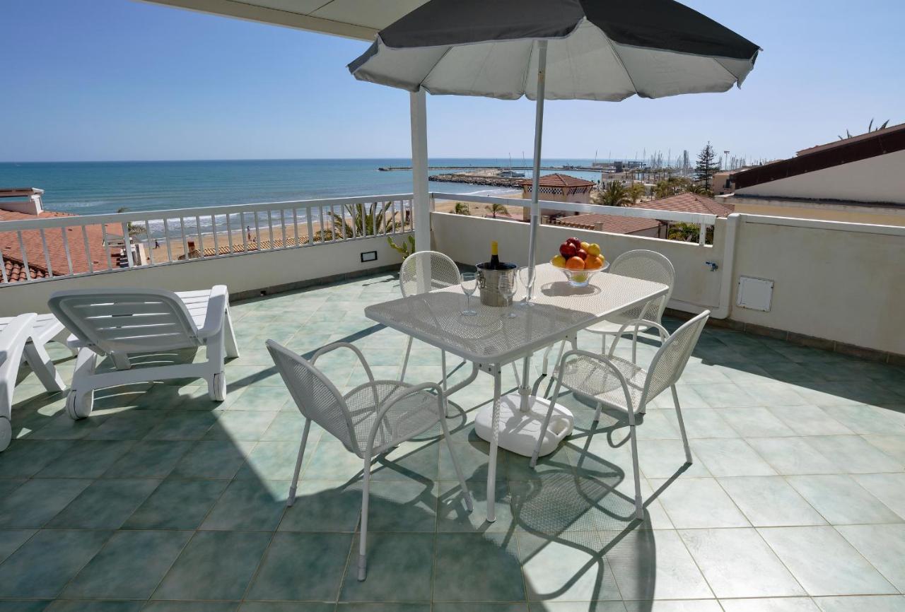 Archimede, Appartamento Con Vista In Centro A מרינה די רגוזה מראה חיצוני תמונה